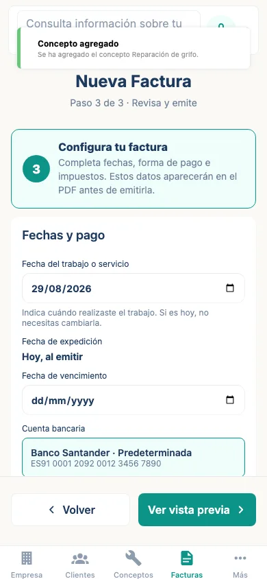 Pantalla de revisión de factura con totais calculados automaticamente.